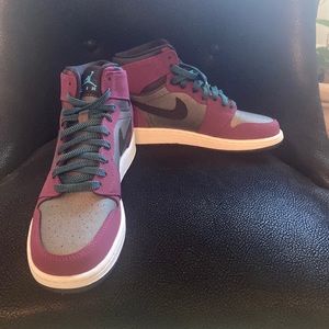 Youth size 7 Air Jordan 1s